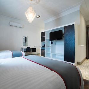 Habitación Estándar con Cama Queen